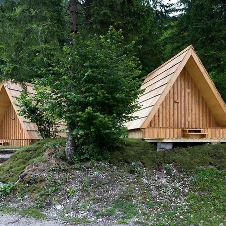 Lovely Retreat For Adventurous Getaways In Slovenia Casa de Férias Soča